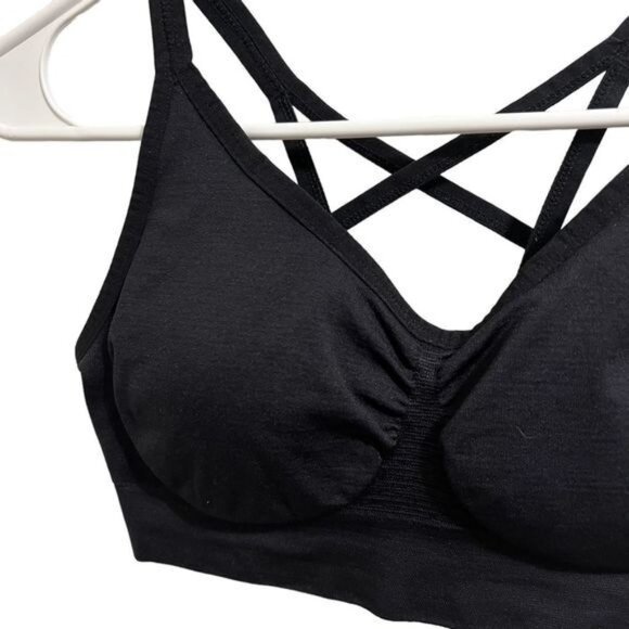 Akamc Black Strappy Sports Bra Small Criss Cross Back Padded Activewear - Picture 4 of 6